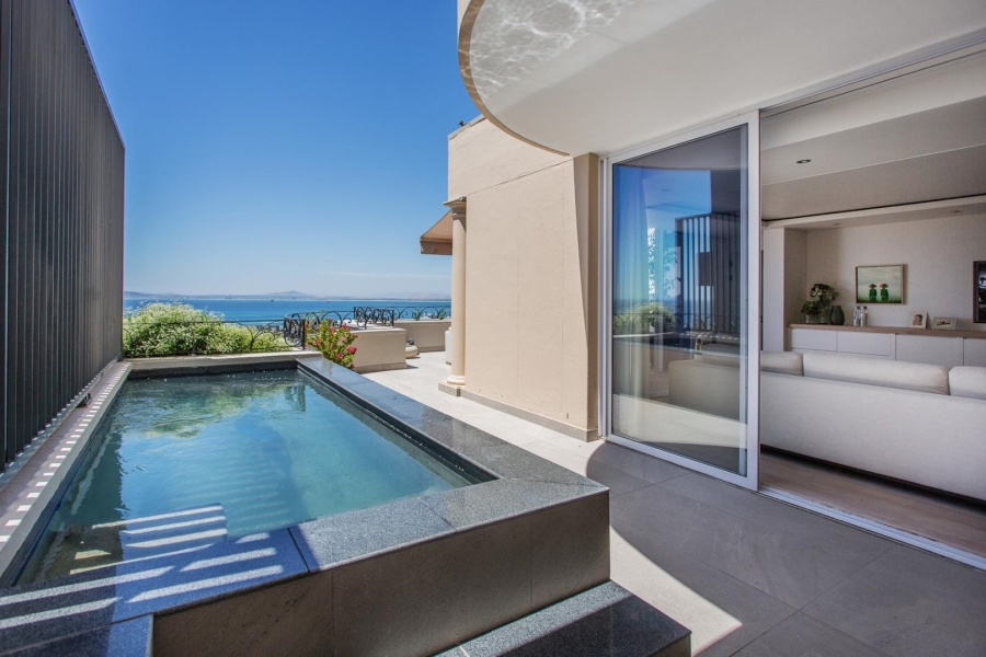 2 Bedroom Property for Sale in Green Point Western Cape